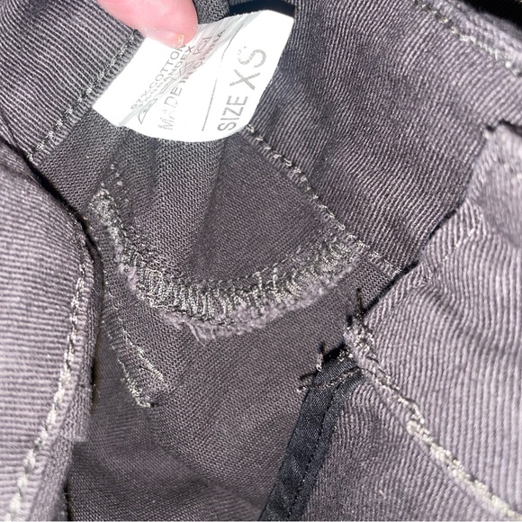 Black miniskirt - Picture 4 of 4